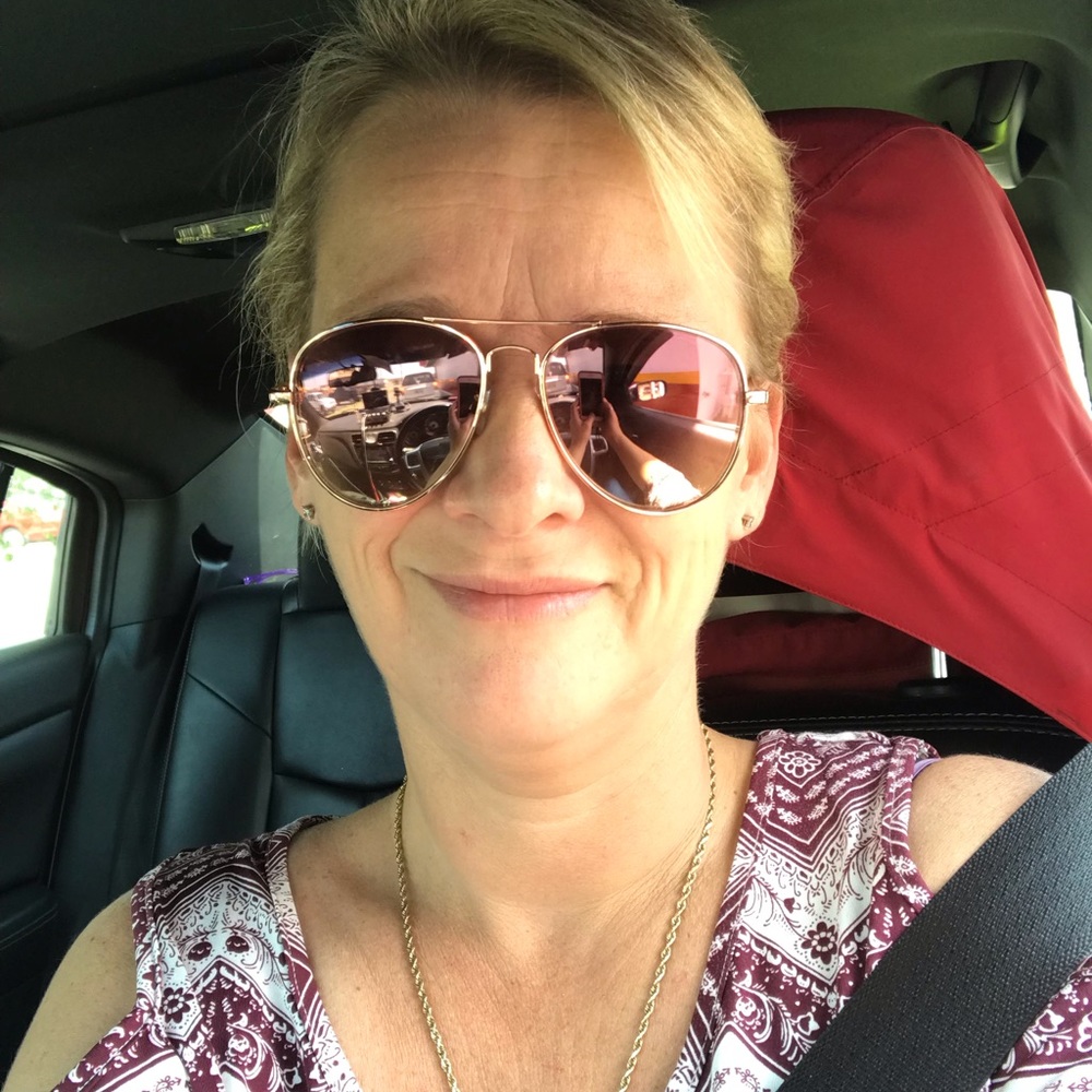 Meet your Posher, Amanda